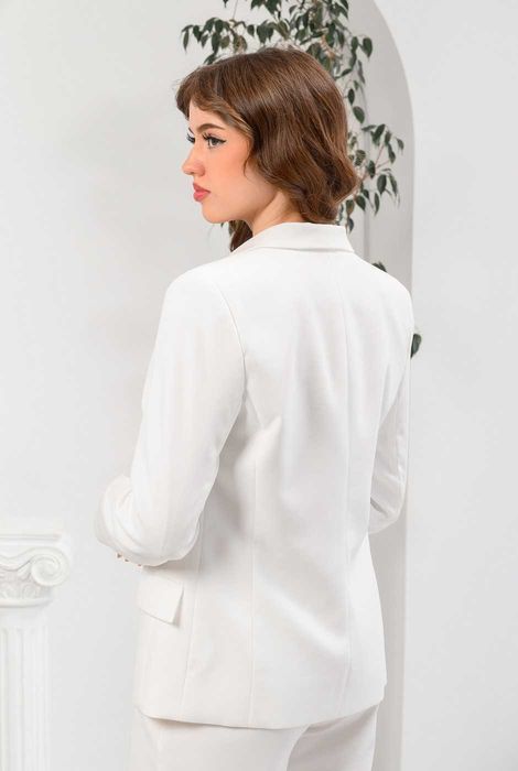 Піджак 037 молочний креп