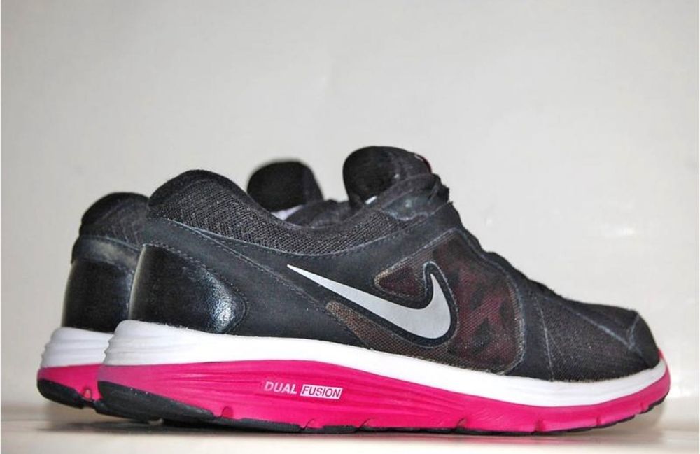 Кросівки NIKE DUAL FUSION RUN original VIETNAM 42 розмір 27см