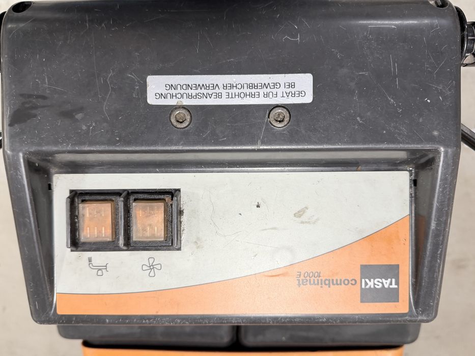 Máquina profissional limpeza de chão TASKI Combimat 1000 E