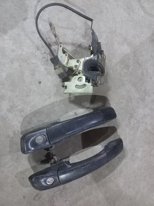 Дверні ручки на ZX LandMark