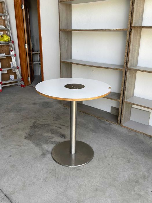 Mesa de tempo redondo