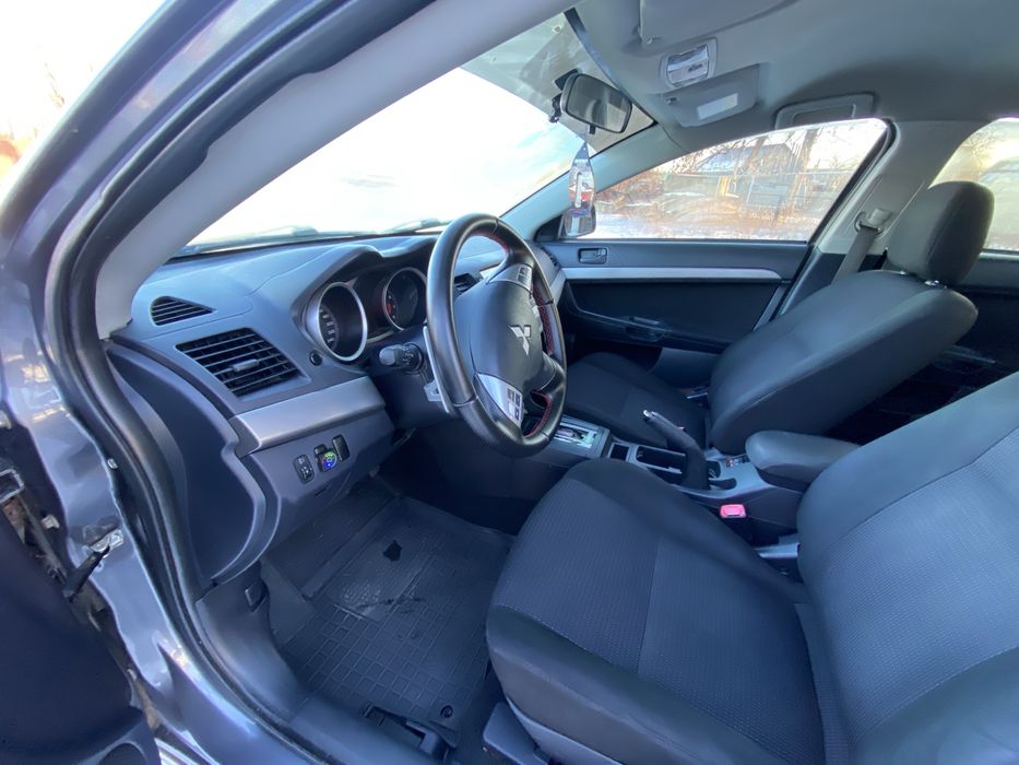 Продам Mitsubishi-Lancer