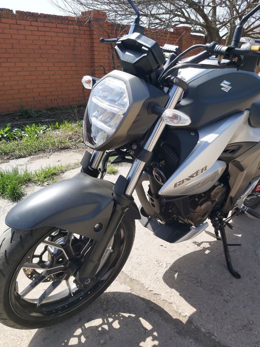 Suzuki GIXXER 250 мотоцикл