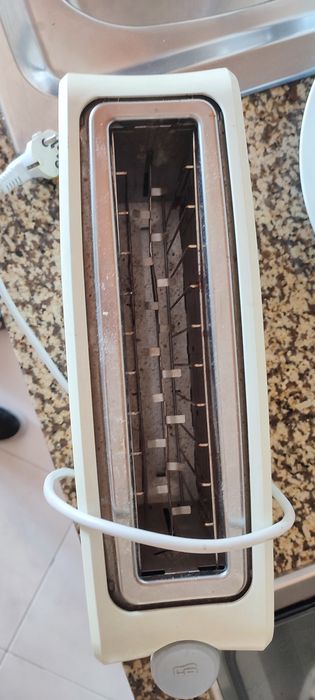 Torradeira Orbegozo – funcional, pronta a usar