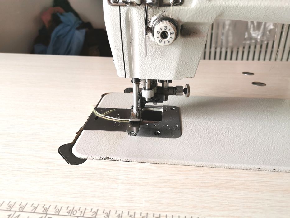 Промислова швейна обрезная машина Typical.