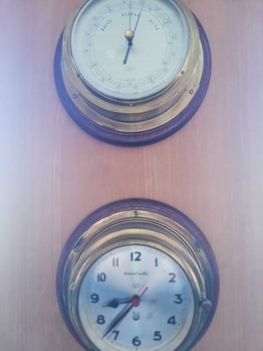 Relógio e barómetro náuticos de parede, latão, vintage, meados séc XX