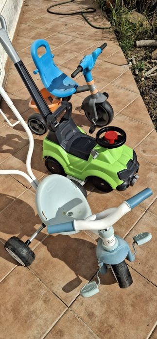 Triciclos de criança