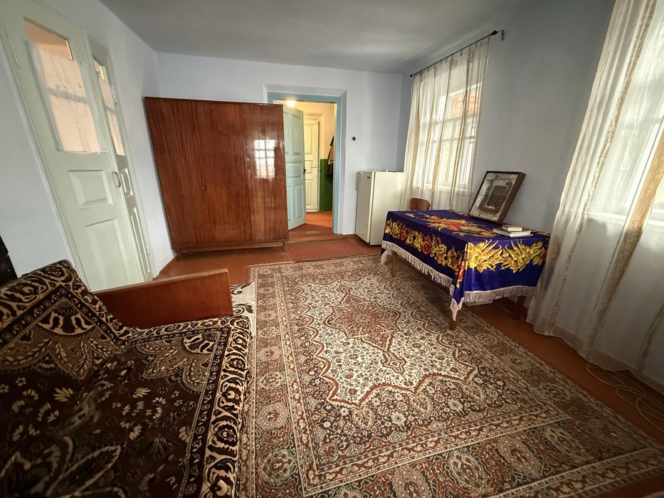 Продаж добротного цегляного будинку