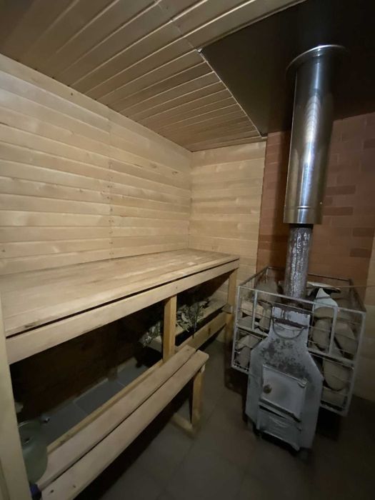 Продаєься 2- поверховий  будинок. Лариса