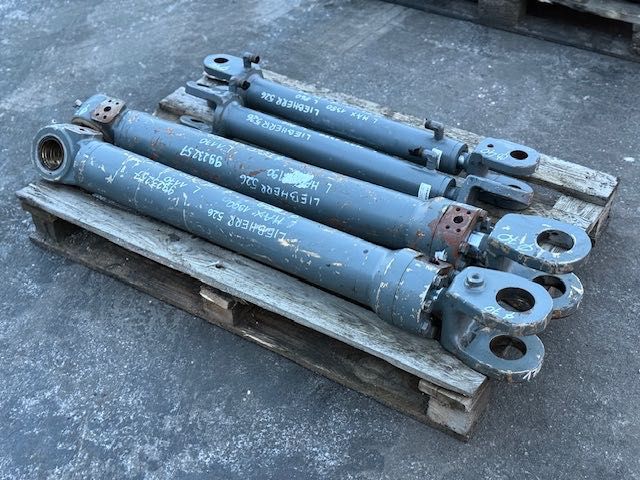 Liebherr l 526 komplet siłowników do ładowarki