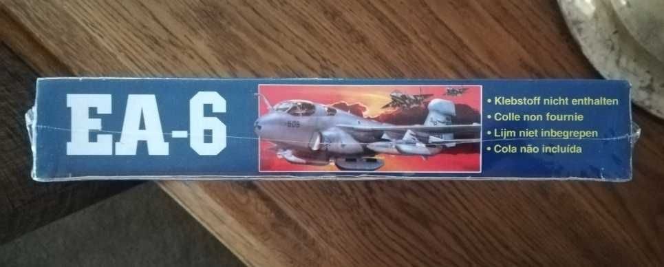 Avião Militar - Kit para montar