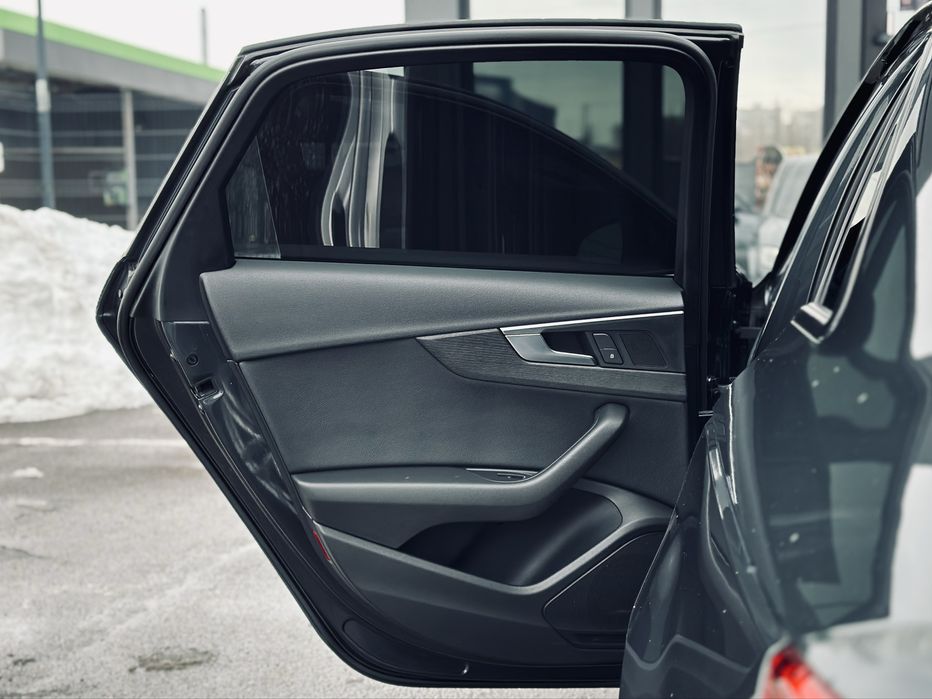 Audi A4 2016 B9 S-line