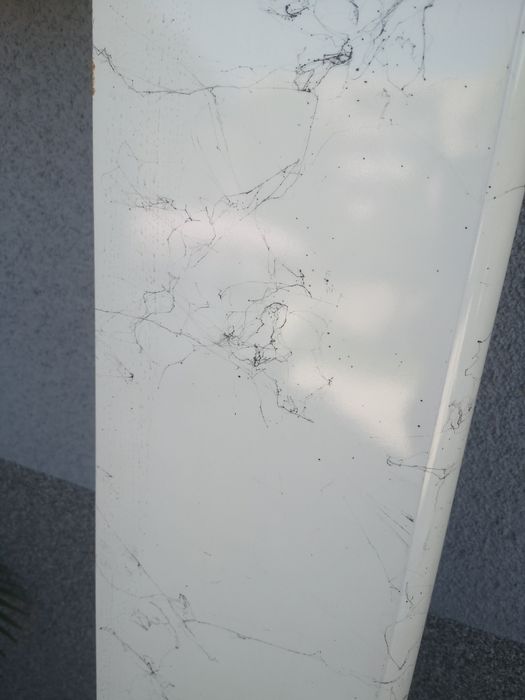 Parapet wewnętrzny biały marmurkowy