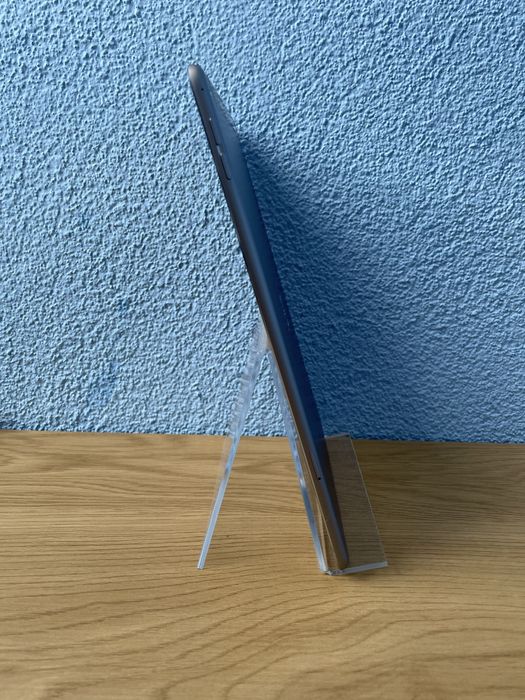 iPad Air 2  128 GB, LTE,Wi-Fi .