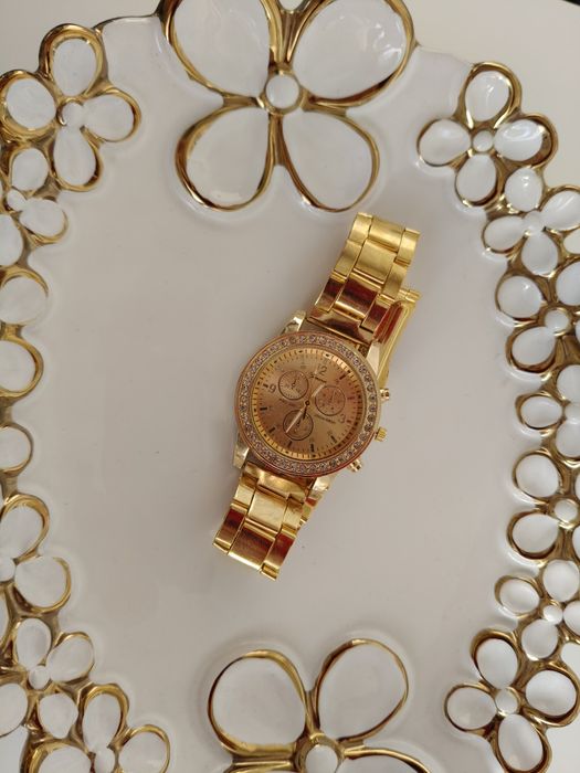 Złoty zegarek , kwarcowy, z cyrkoniami, nowy, damski