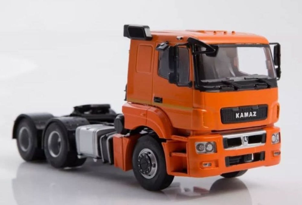 Kultowe Ciezarowki PRL 1:43 KAMAZ 65206