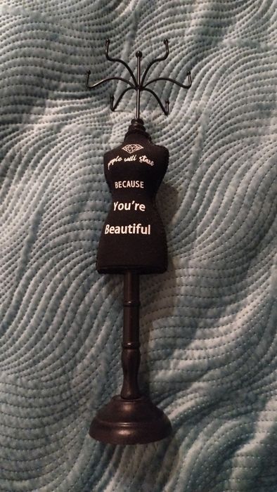 stojak na biżuterię