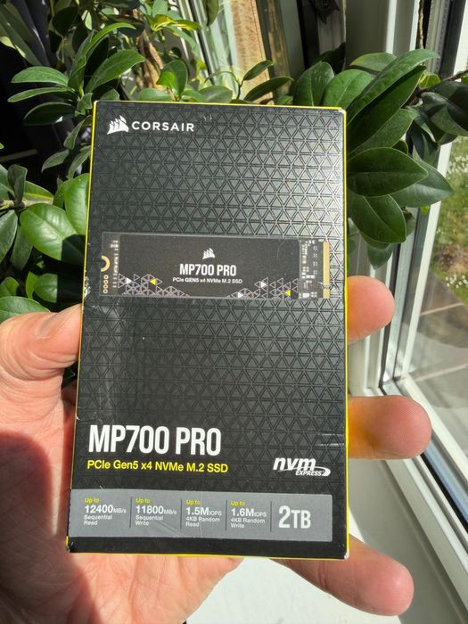 Corsair MP700 PRO 2TB PCIe Gen5 NVMe SSD 12400MBs Odczyt M.2 TOMI-TECH