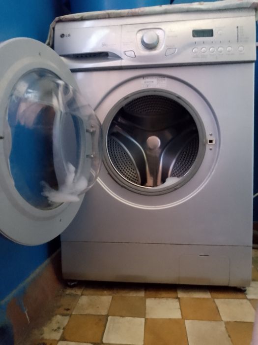 Продам пральну машинку працює добре