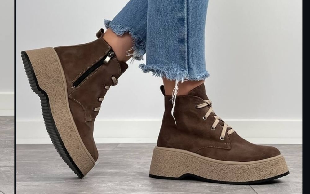 Демісезонні жіночі боти