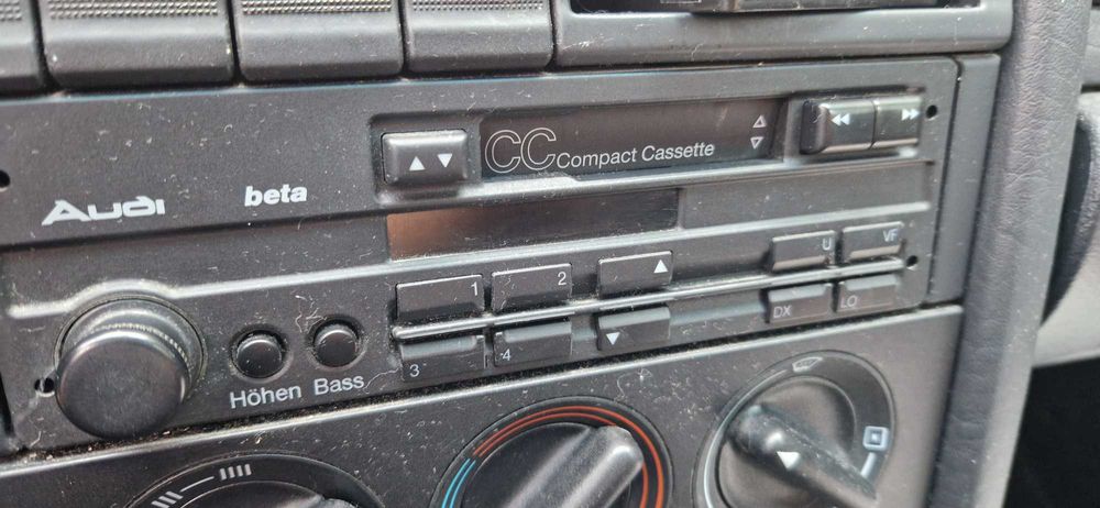 radio beta audi 80 coupe cabrio a4 oryginał sprawne  książka