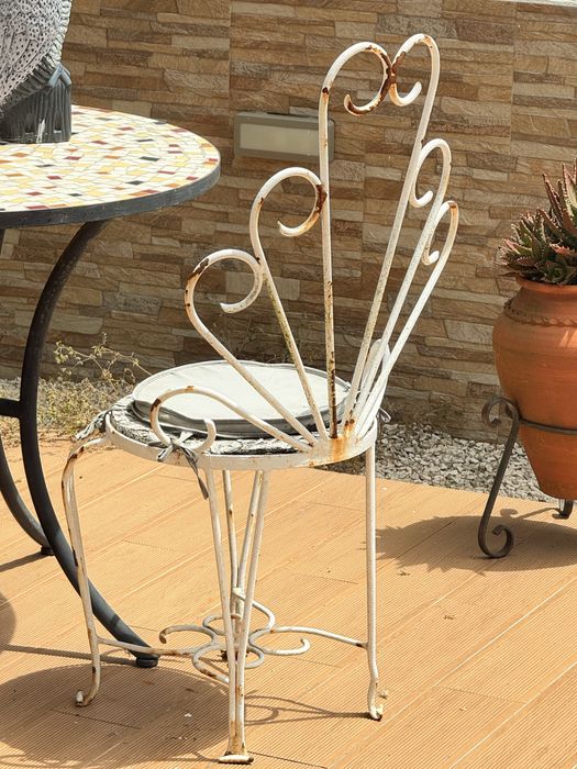 Mesa de jardim e cadeiras (para restauro)