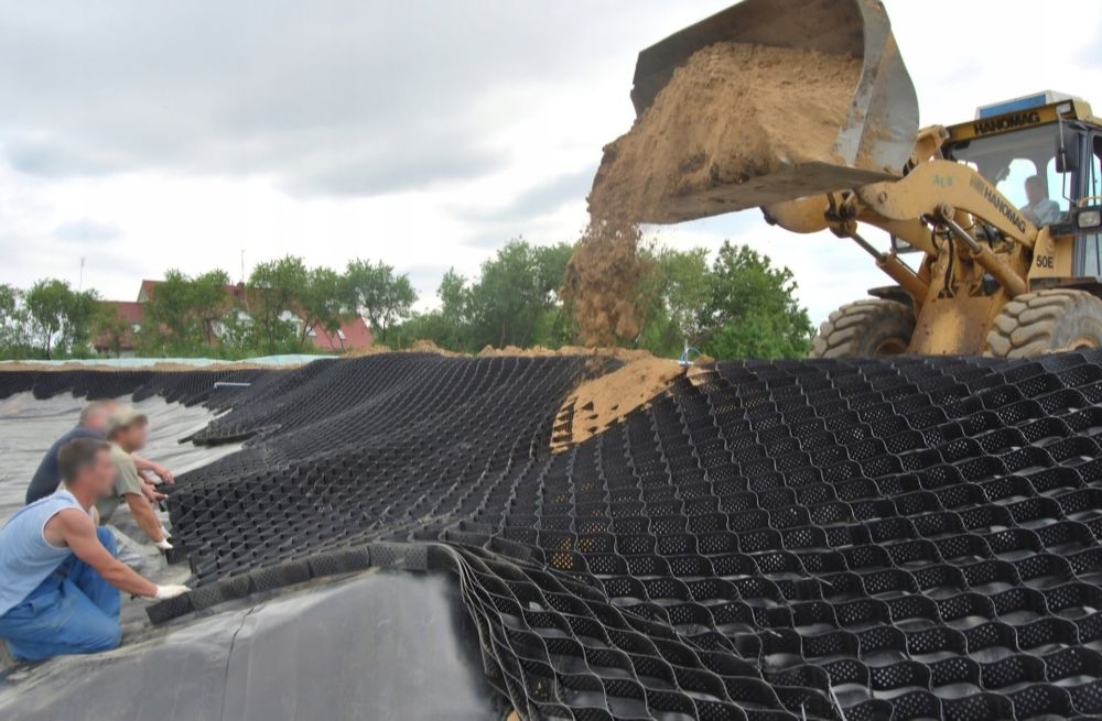 Geokrata na skarpę na parking geosiatka 2,5cm