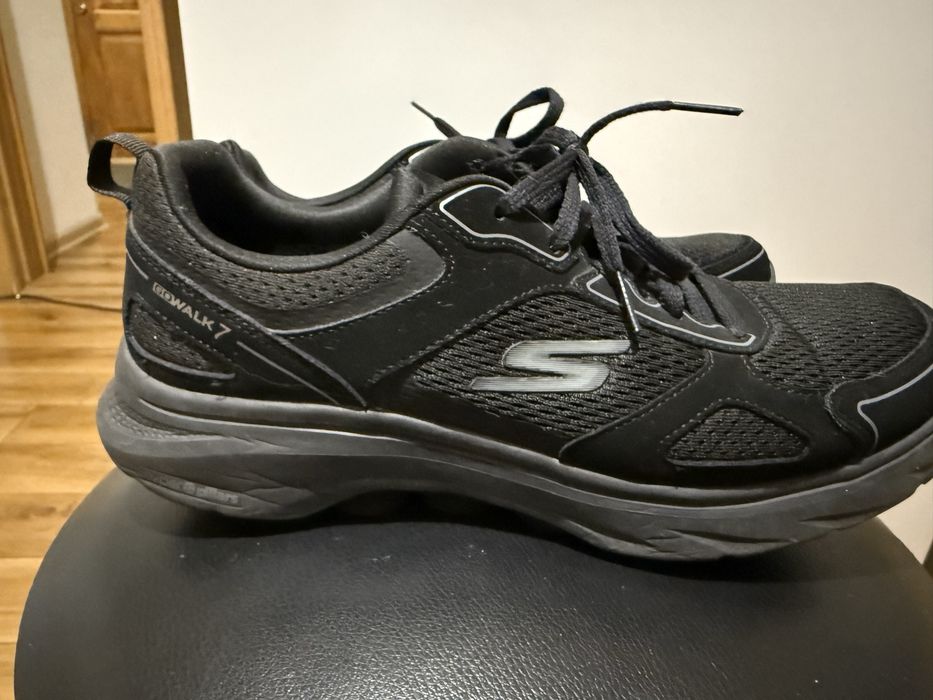 Skechers чоловічі 43 розмір