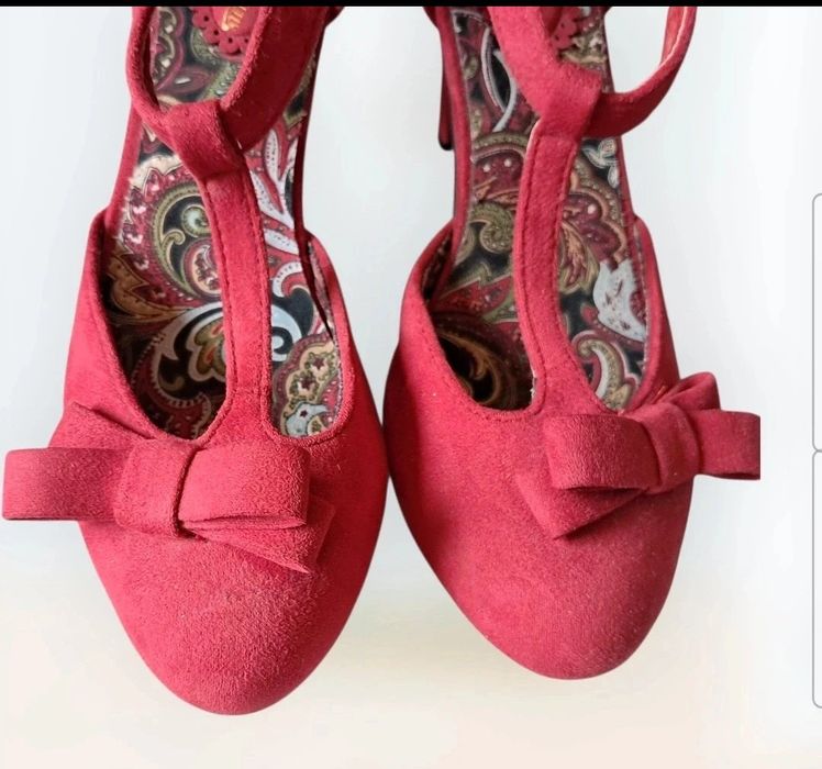 Czerwone szpilki retro z kokardą Joe Browns rozmiar 39