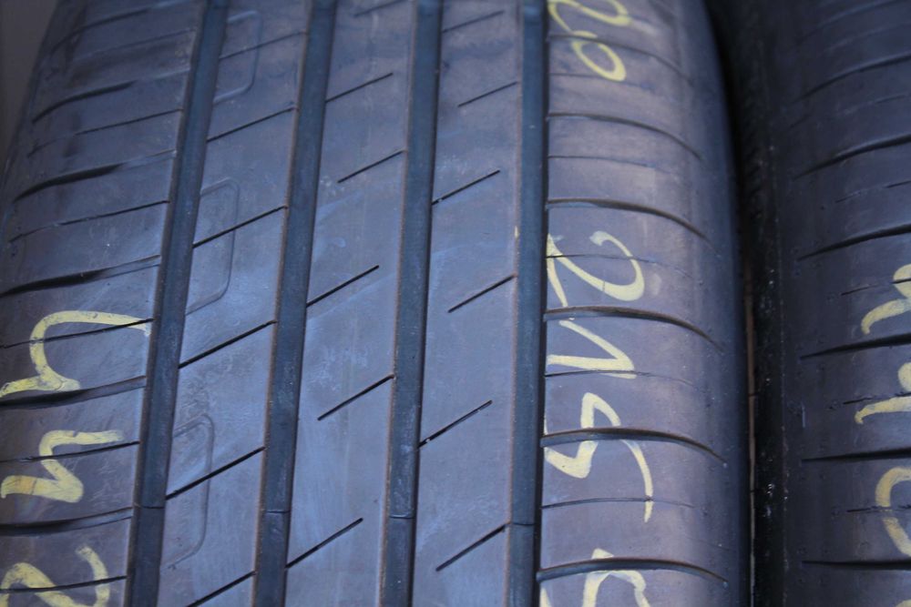 215 55 R117 Goodyear Efficentgrip Performance