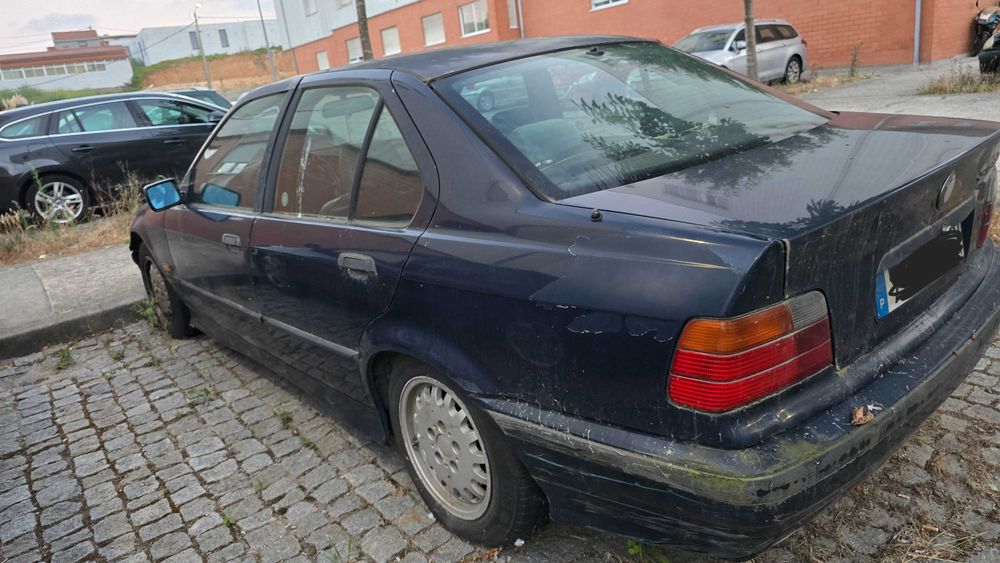 Vendo dois carros