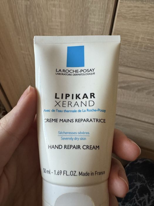 Лот косметики ( креми, помада )