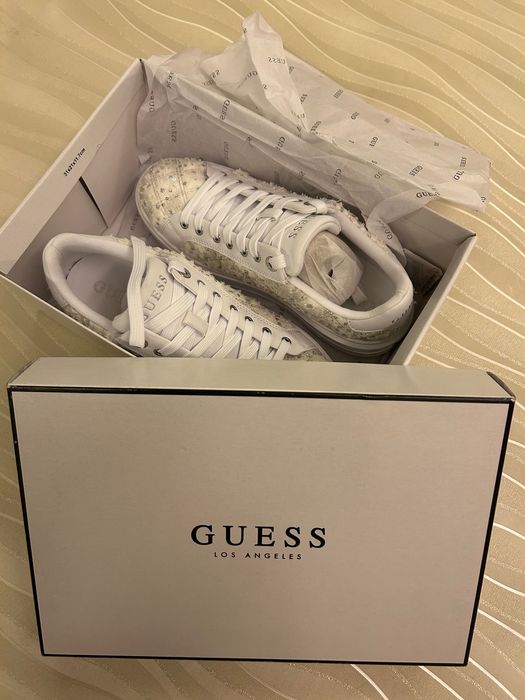 Ténis Guess novos