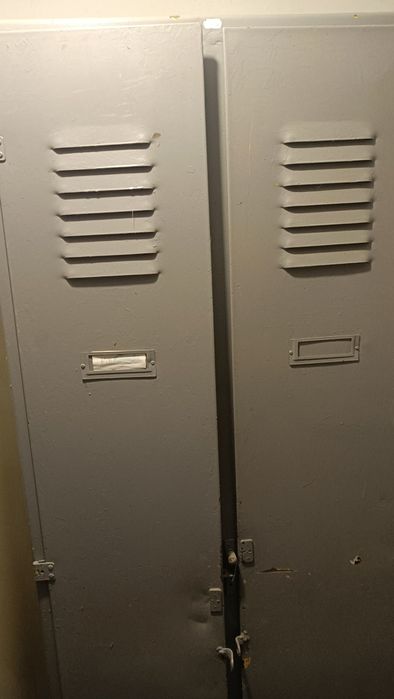 Sprzedam szafkę pracowniczą