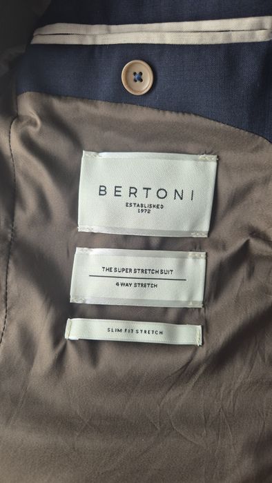 Granatowa marynarka Bertoni 54
Stan bdb