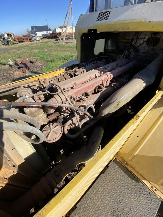 Кировець К-701 і Деметра