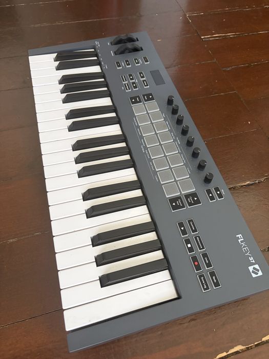 Novation FLkey 37 MIDI