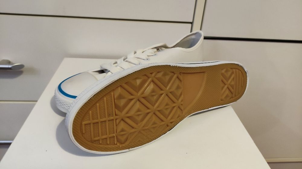 Trampki damskie sznurowane biale roz 41.