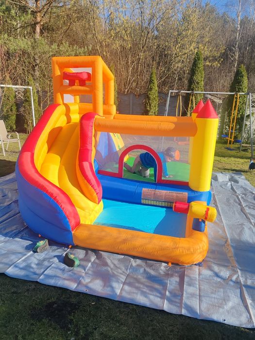 Zjeżdżalnia, trampolina. Wypożyczalnia