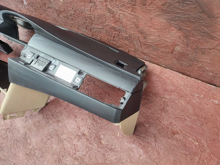 BMW E60/ E61 ORYGINALNY KOKPIT, Deska rozdzielcza EU w kol. BEIGE OEM