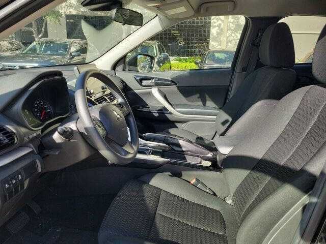 2023 Mitsubishi Eclipse Cross LE