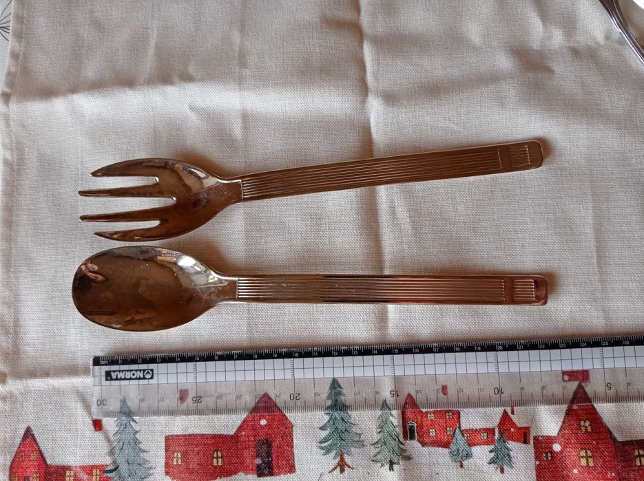 Вінтажні столові прибори для сервірування