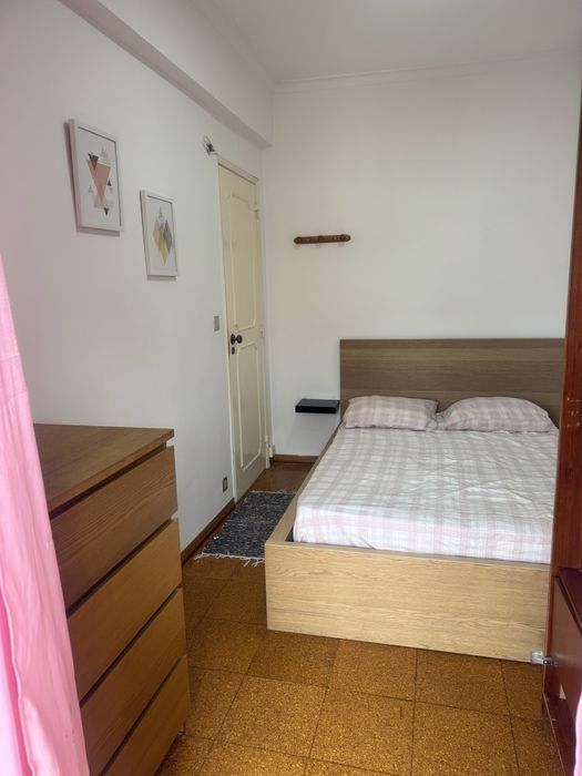 Quarto disponivel Rio do Mouro Entrada 1 de junho