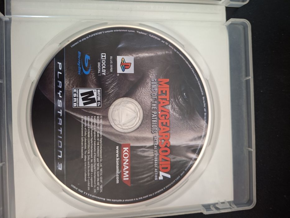 Gra Metal gear solid 4 na play station 3