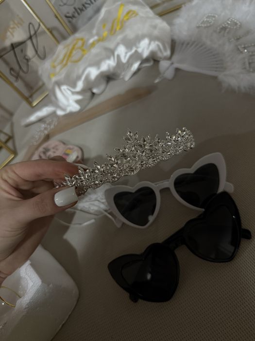 Wesele oszukane kieliszki, szlafrok, okulary, ramki, korona, wieszak