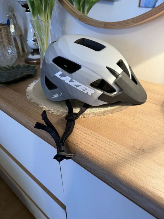Sprzedam kask LAZER jak nowy