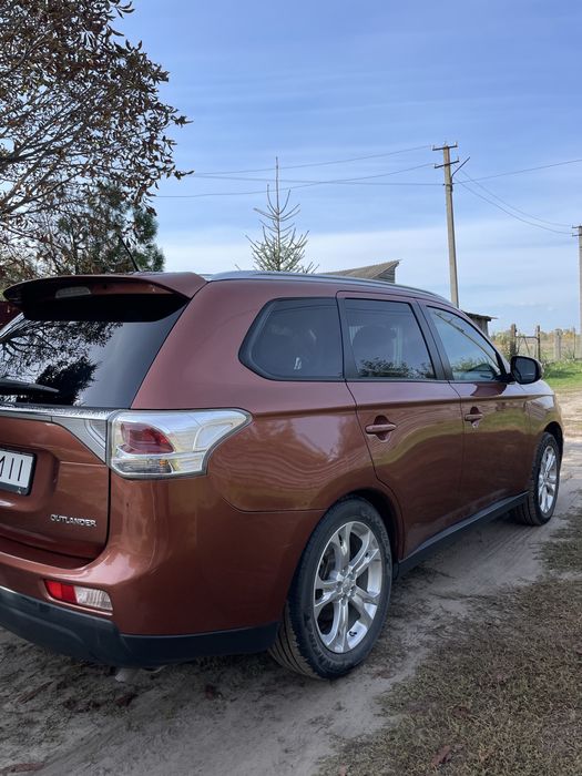 Mitsubishi Outlander