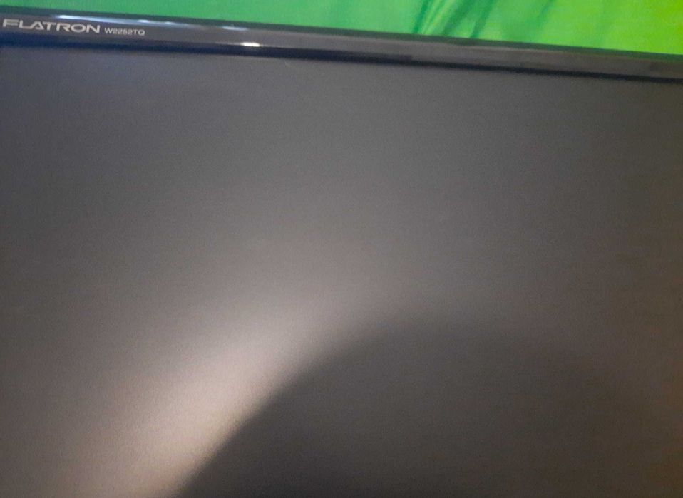 Monitor 22" LG FLATRON W2252TQ - TN 1680 x 1050