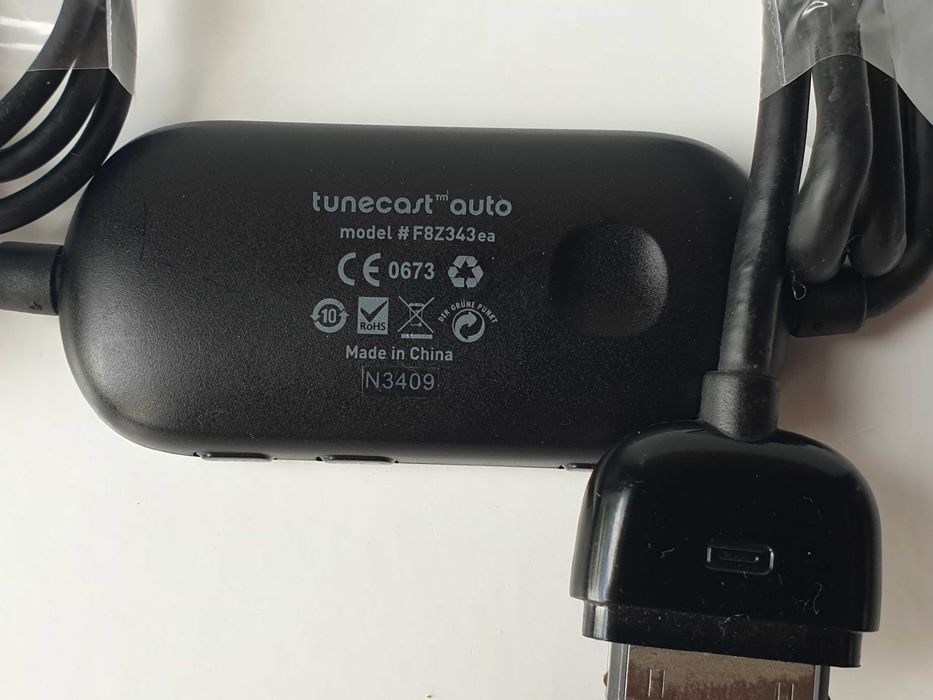 FM Belkin  Трансмітер 30pin  iPod та iPhone  Belkin F8Z343ea