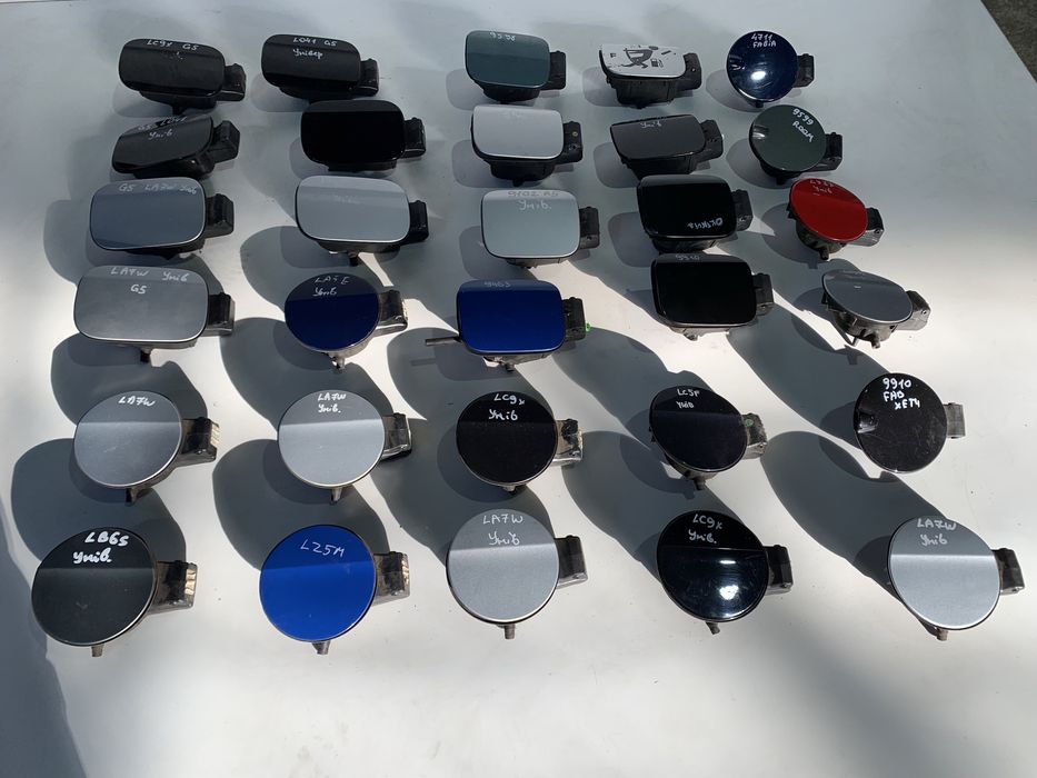 Лючок крышка бензобака топливного бака Passat B6 Golf 5 Skoda A5 Fabia